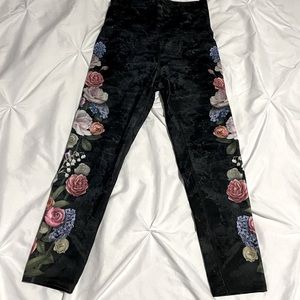 Cropped floral leggings